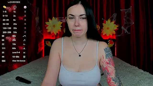 Witch Lady online show from November 3, 7:13 am