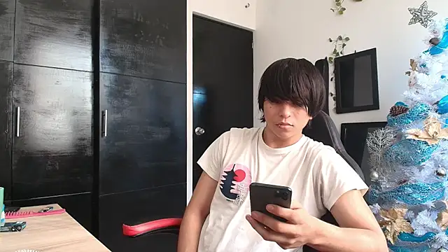 Snapshot of Haruto2001 chatting on January 4, 8:59 pm Haruto2001 online show from January 4, 8:59 pm