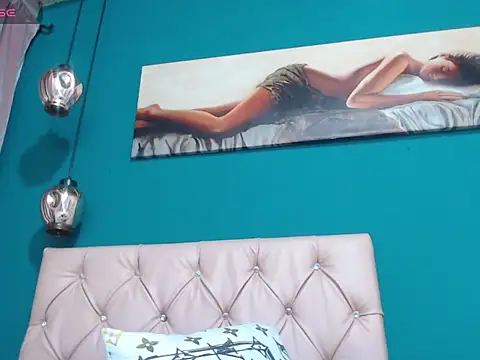 Snapshot of ysabel_sanchez4 chatting on October 11, 10:00 pm ysabel sanchez4 online show from October 11, 10:00 pm