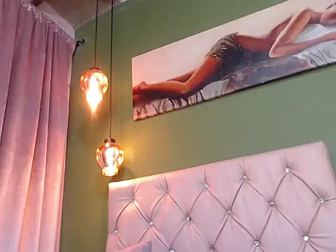 Snapshot of ysabel_sanchez4 chatting on September 18, 10:02 pm ysabel sanchez4 online show from September 18, 10:02 pm