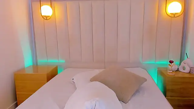 kosmic Angel online show from February 3, 1:49 pm