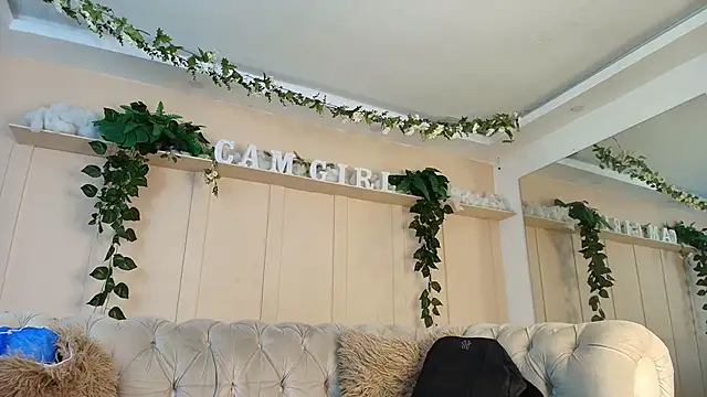 flavia cruz online show from May 28, 12:22 pm