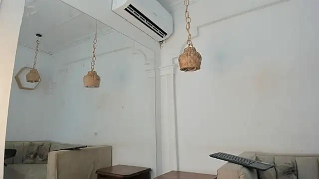 flavia cruz online show from November 13, 6:23 pm