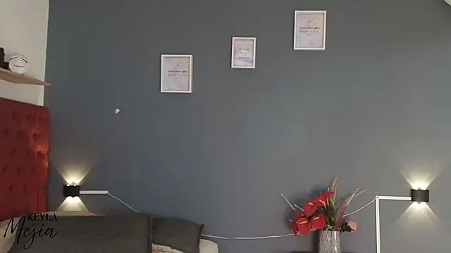 flavia cruz online show from October 25, 7:14 pm