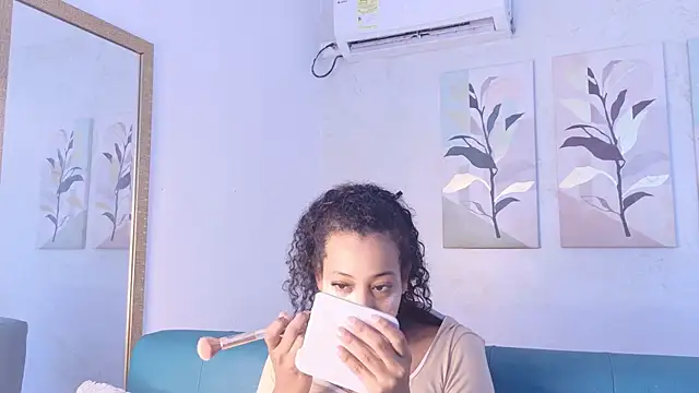 Snapshot of flavia_cruz chatting on June 16, 12:05 pm flavia cruz online show from June 16, 12:05 pm