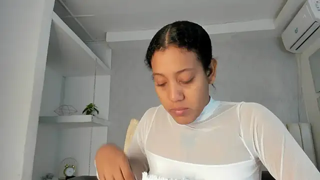 flavia cruz online show from May 9, 12:08 pm