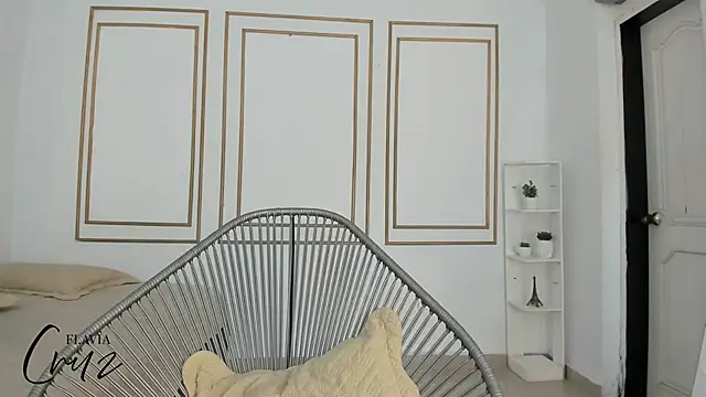 flavia cruz online show from September 18, 7:28 pm