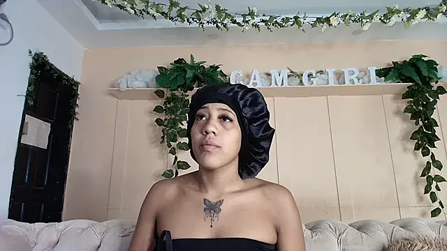 Snapshot of flavia_cruz chatting on June 10, 12:17 pm flavia cruz online show from June 10, 12:17 pm