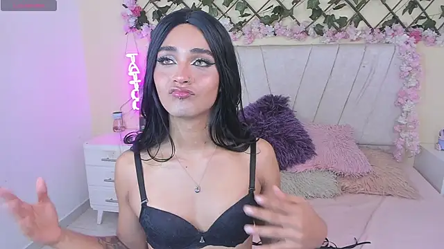 Snapshot of baby_kaliope chatting on March 12, 5:46 am baby kaliope online show from March 12, 5:46 am