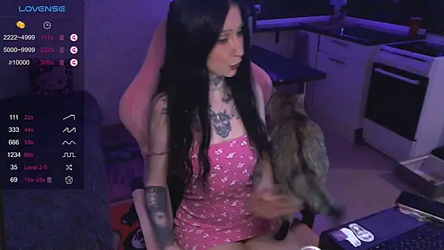 yngmilf online show from May 13, 10:50 pm