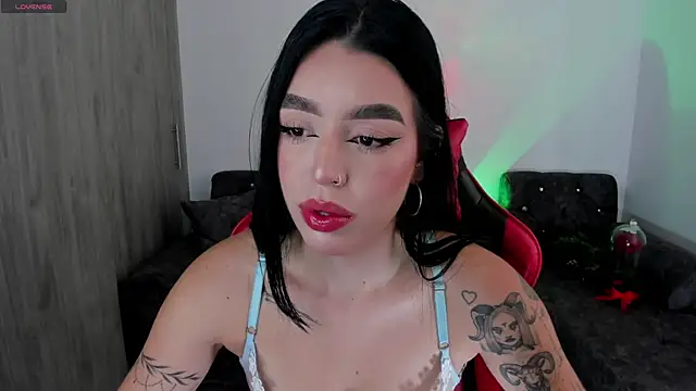 zoee jackson online show from May 10, 8:11 pm