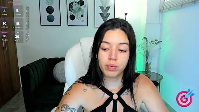 zoee jackson online show from March 13, 7:50 pm