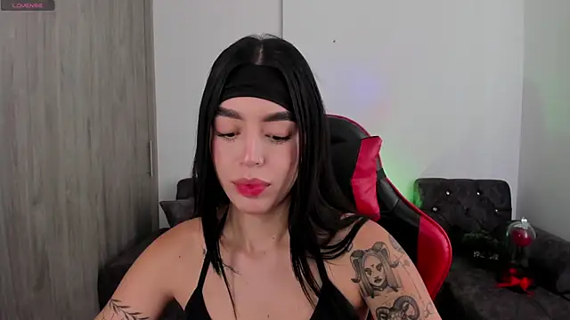 zoee jackson online show from March 22, 3:46 pm