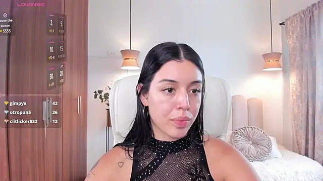 zoee jackson online show from March 19, 7:06 pm