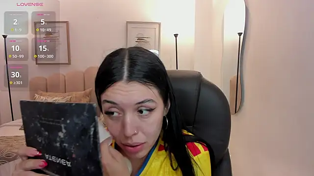 Snapshot of zoee_jackson chatting on July 3, 6:25 pm zoee jackson online show from July 3, 6:25 pm