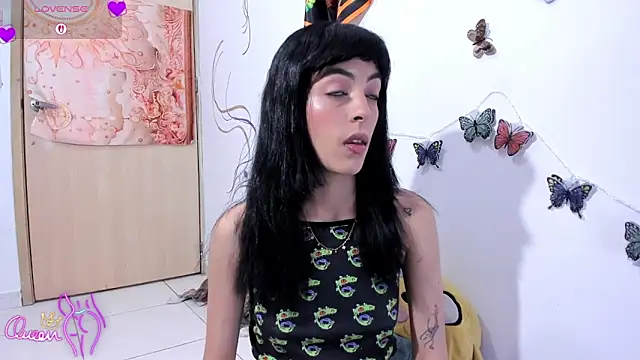 Snapshot of LilitRobins chatting on May 27, 8:49 pm LilitRobins online show from May 27, 8:49 pm