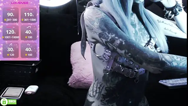 TyphoidMary online show from October 29, 1:04 am