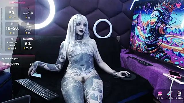 Snapshot of TyphoidMary chatting on February 4, 11:59 pm TyphoidMary online show from February 4, 11:59 pm