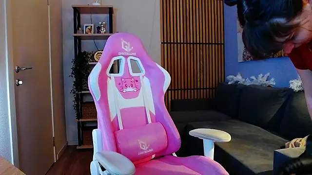 ManuTaya online show from January 8, 2:23 pm