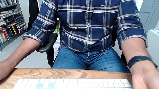 joe765193 online show from May 17, 4:29 pm