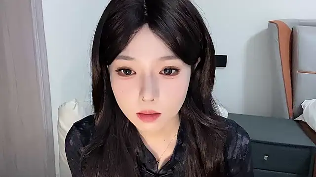 Snapshot of Q-ing chatting on February 15, 4:56 pm Q-ing online show from February 15, 4:56 pm