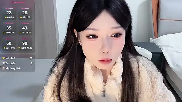 Snapshot of Q-ing chatting on January 10, 6:20 am Q-ing online show from January 10, 6:20 am