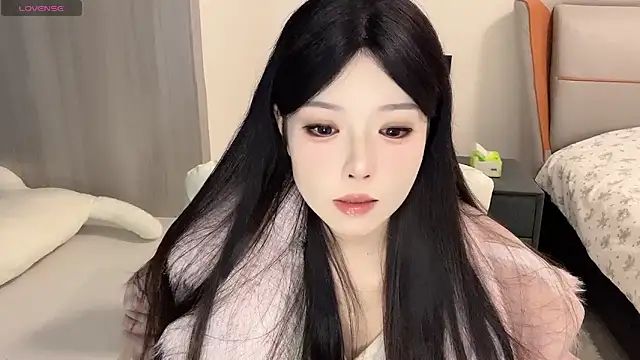 Snapshot of Q-ing chatting on December 29, 6:49 pm Q-ing online show from December 29, 6:49 pm