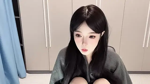 Snapshot of Q-ing chatting on November 4, 12:53 pm Q-ing online show from November 4, 12:53 pm