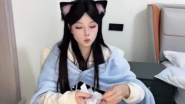 Snapshot of Q-ing chatting on January 21, 11:55 pm Q-ing online show from January 21, 11:55 pm