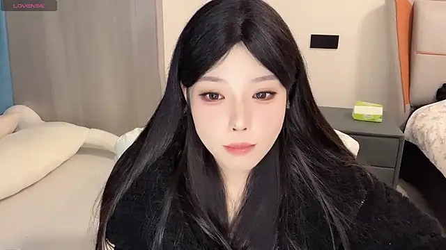 Snapshot of Q-ing chatting on December 24, 6:17 pm Q-ing online show from December 24, 6:17 pm