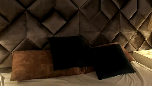 Luisa0110 online show from March 21, 3:49 pm