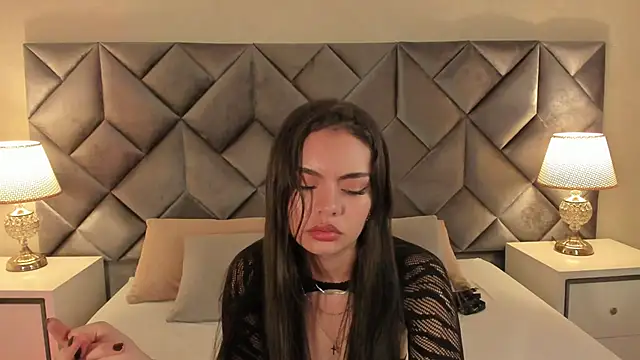 Luisa0110 online show from September 12, 7:24 pm