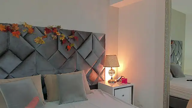 Luisa0110 online show from October 10, 10:21 pm
