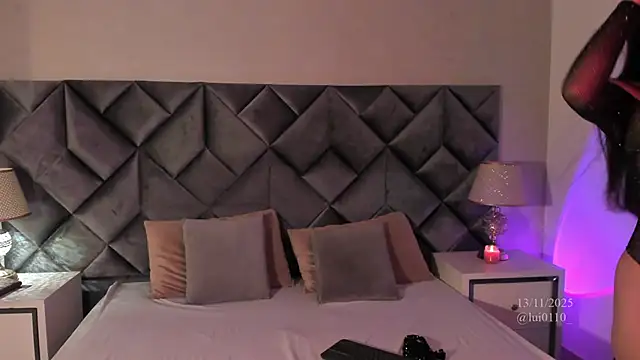 Luisa0110 online show from November 13, 7:29 pm