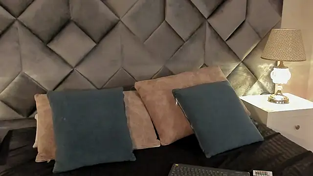 Luisa0110 online show from August 3, 6:14 pm