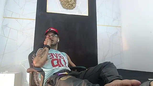 Andrey u92 online show from November 15, 3:32 am