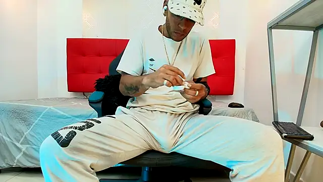 Andrey u92 online show from September 18, 8:01 pm