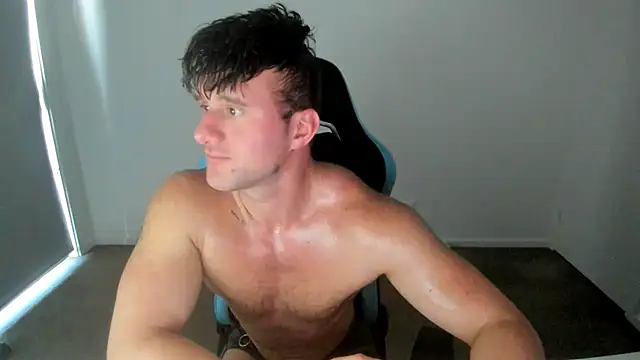 Snapshot of _DownUnderFit_ chatting on October 28, 2:23 am DownUnderFit online show from October 28, 2:23 am