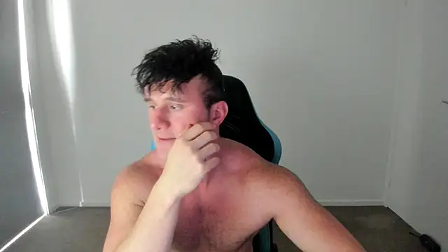 Snapshot of _DownUnderFit_ chatting on October 27, 12:44 am DownUnderFit online show from October 27, 12:44 am