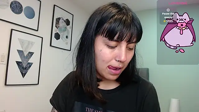 Snapshot of amy_adams1 chatting on December 15, 4:07 am amy adams1 online show from December 15, 4:07 am