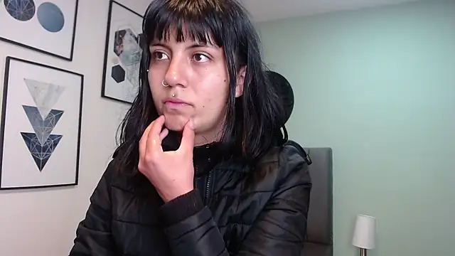 Snapshot of amy_adams1 chatting on October 22, 4:56 am amy adams1 online show from October 22, 4:56 am