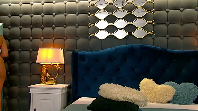 Snapshot of LeyaCass chatting on July 12, 3:29 am LeyaCass online show from July 12, 3:29 am