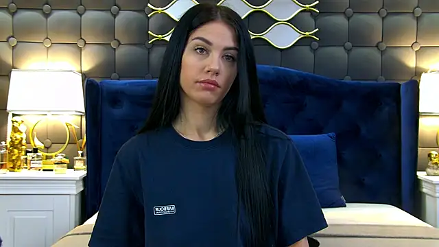 LeyaCass online show from March 12, 4:30 am