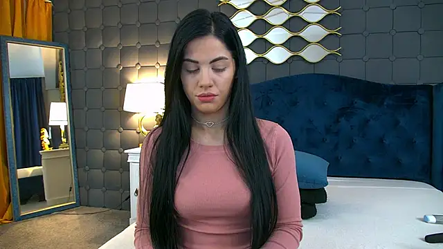 Snapshot of LeyaCass chatting on January 10, 4:19 am LeyaCass online show from January 10, 4:19 am