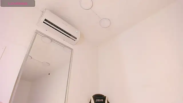 vera candella online show from January 8, 12:00 pm