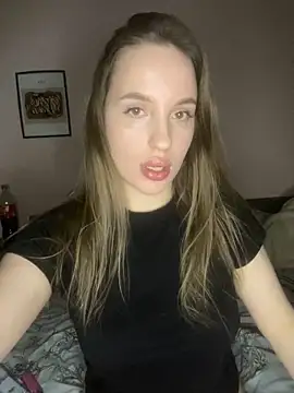 Snapshot of EdnaBradley chatting on February 1, 6:39 pm EdnaBradley online show from February 1, 6:39 pm