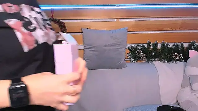 Nora Adamss online show from January 15, 1:02 am