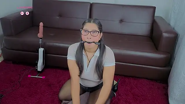 Mariana Lu online show from November 2, 3:00 am