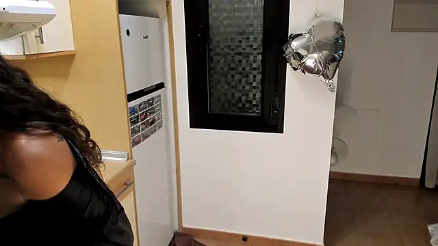 Snapshot of desertd2310 chatting on February 15, 12:59 am desertd2310 online show from February 15, 12:59 am