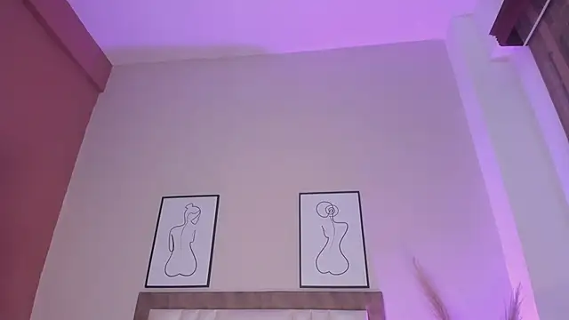 SabrinaWarrenn online show from September 25, 1:00 am